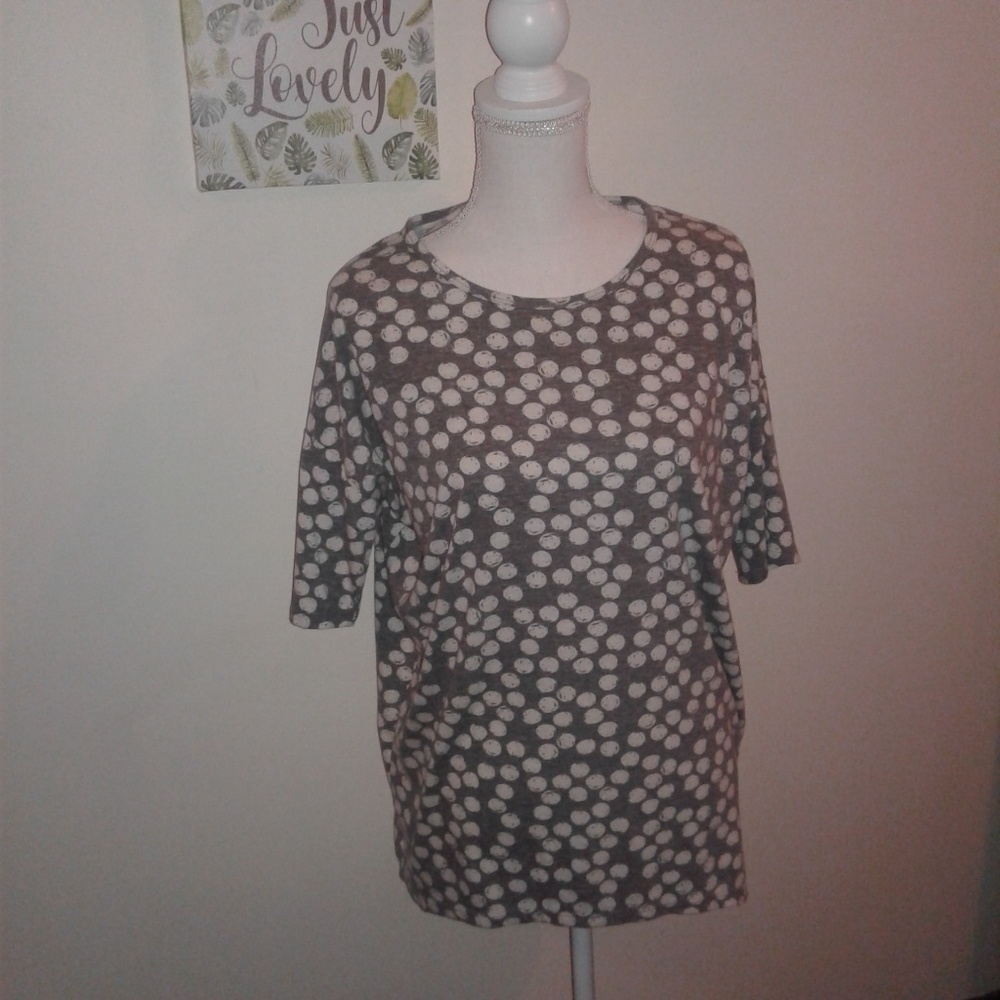 Lularoe | High low tee gray white polka dots